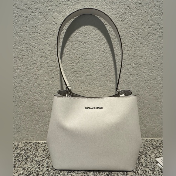 NWT Michael Kors White Shoulder Bag with Card Holder - Picture 2 of 9